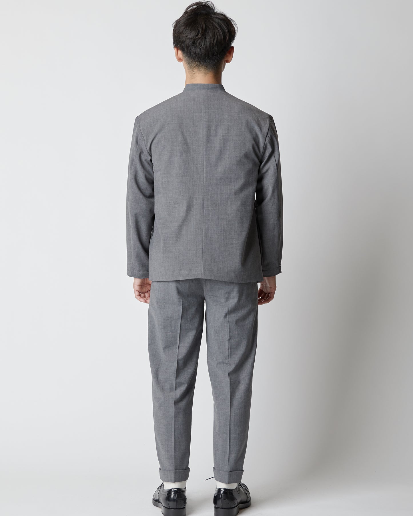 裾直し不要のcalm Tapered Slacks