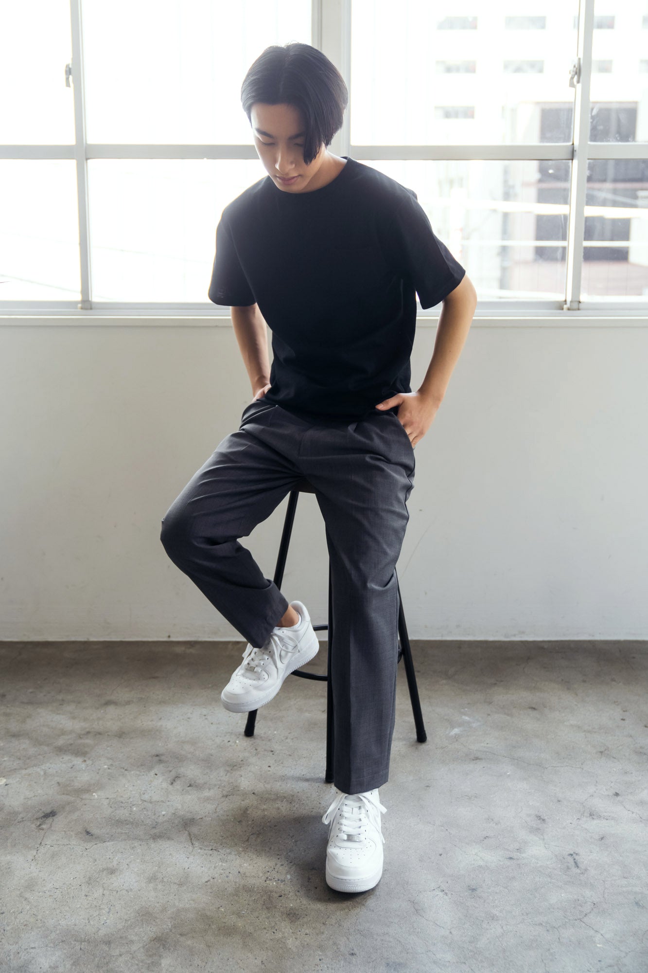 裾直し不要のcalm Tapered Slacks