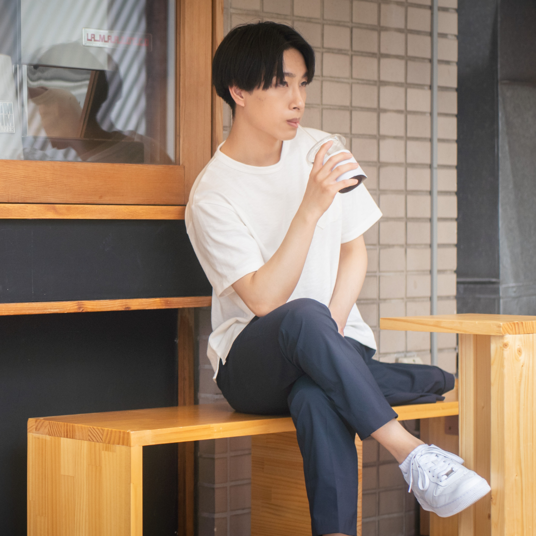 ジャストフィットのcalm Tshirt